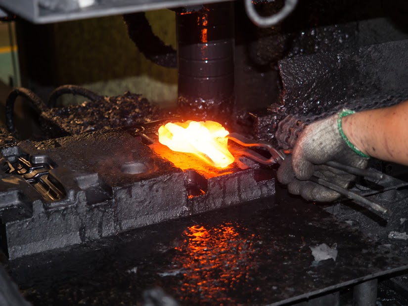 closed die forging